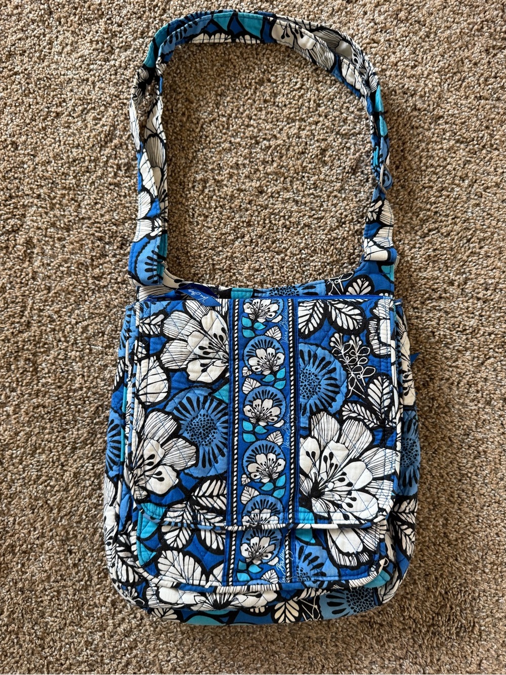 VERA BRADLEY Blue Bayou Mailbag Crossbody Purse